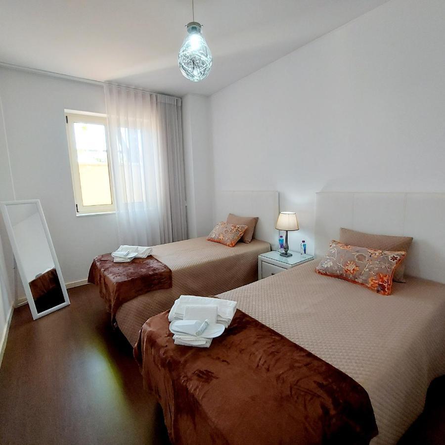 فيلا Casa De Luxo Em إسبونسيندي المظهر الخارجي الصورة