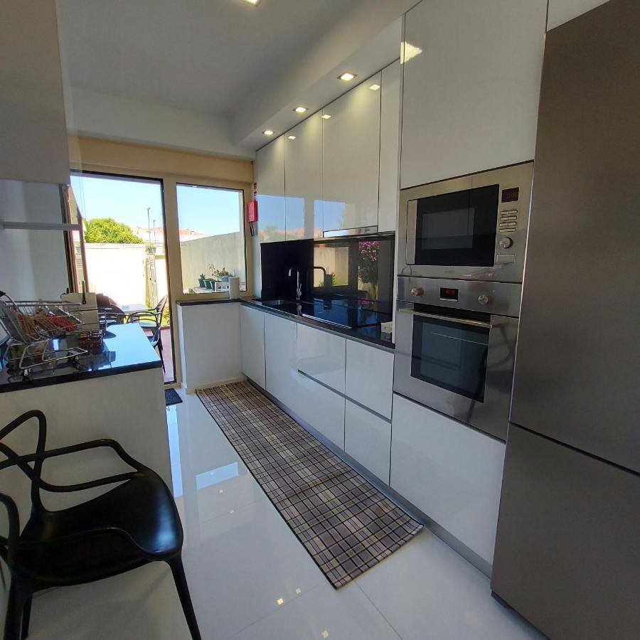 فيلا Casa De Luxo Em إسبونسيندي المظهر الخارجي الصورة